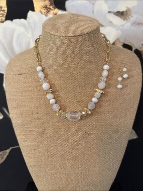 Elegant Milky White and Gold Beaded Necklace — Women's Jewelry